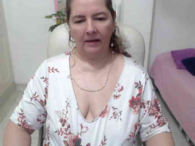 leonela-68 webcam
