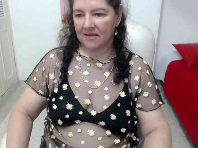 leonela-68