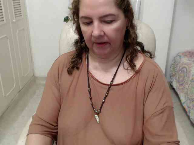 leonela-68 webcam