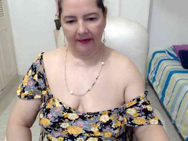 leonela-68