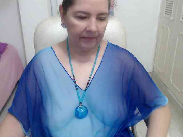 leonela-68 webcam