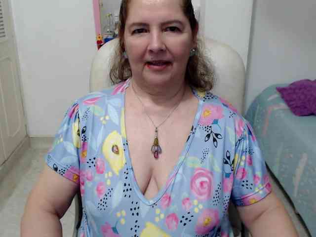 leonela-68