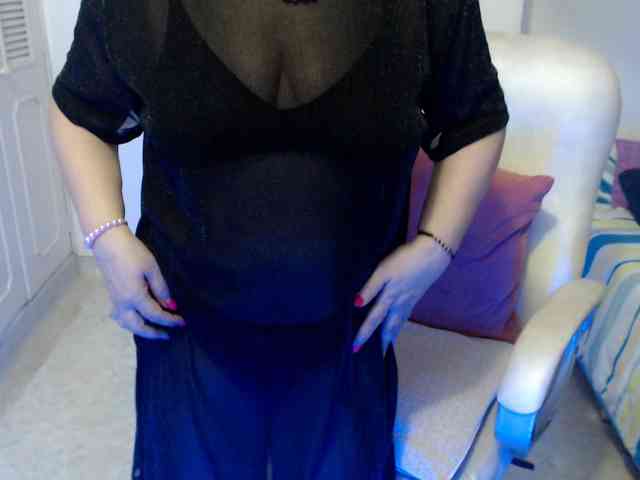 leonela-68 webcam