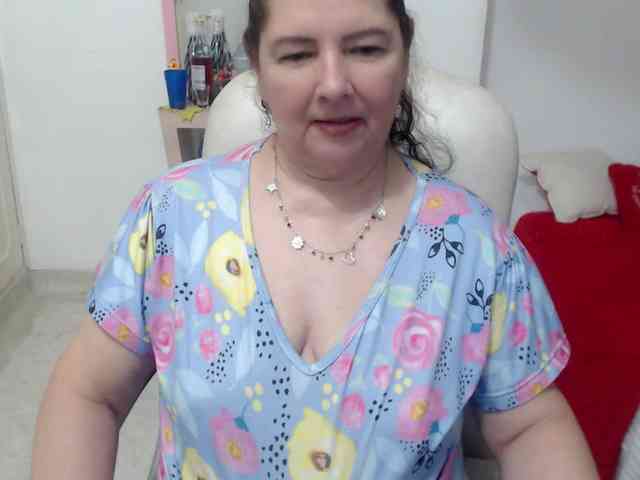 leonela-68 webcam