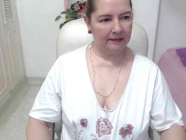 leonela-68 webcam