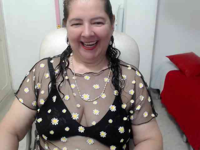 leonela-68 webcam