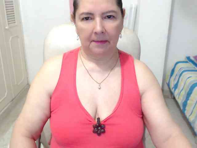 leonela-68