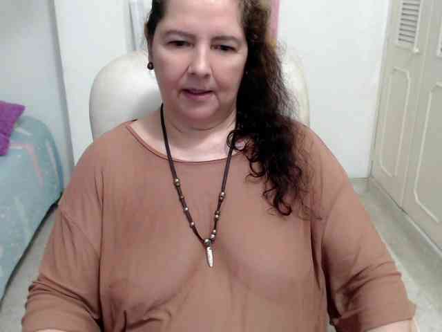 leonela-68 webcam