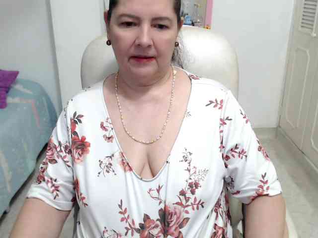 leonela-68 webcam