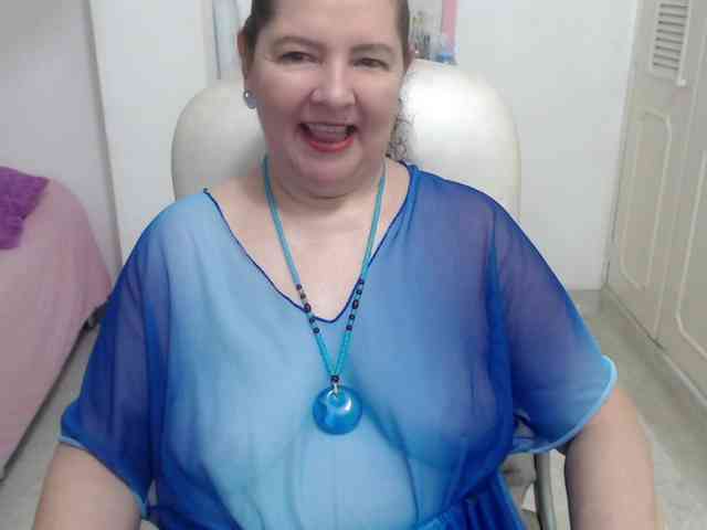 leonela-68 webcam