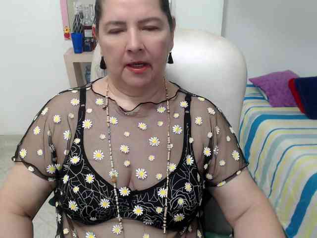 leonela-68