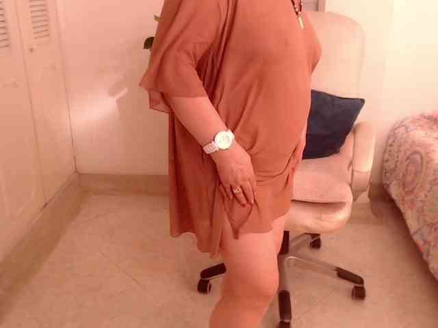 leonela-68 webcam