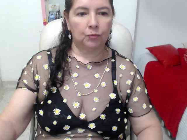 leonela-68 webcam