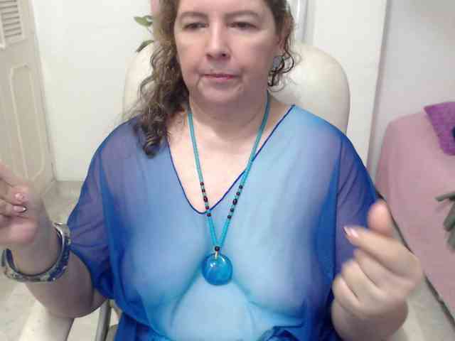 leonela-68 webcam