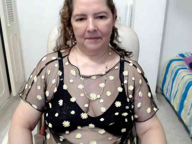 leonela-68 webcam