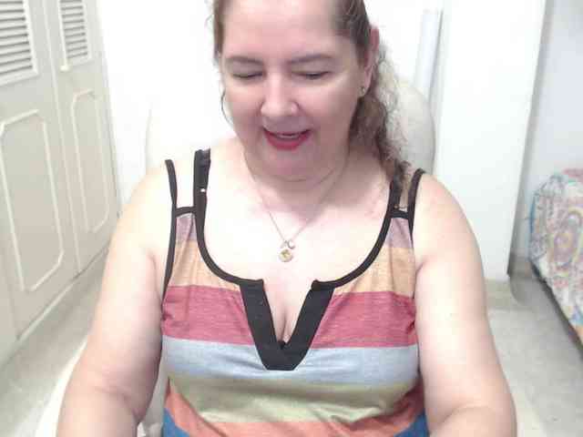 leonela-68 webcam
