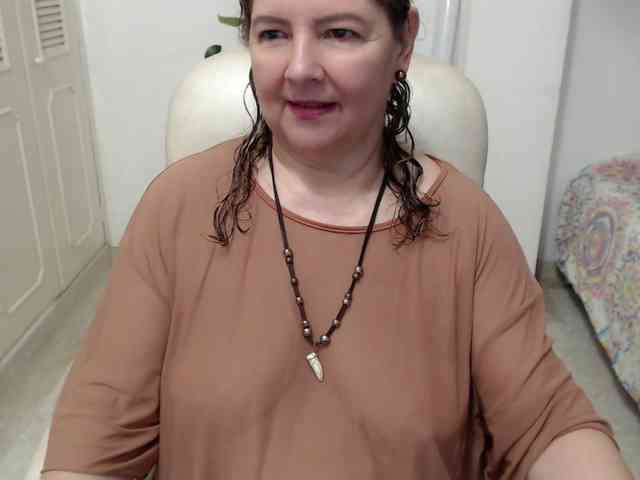 leonela-68 webcam