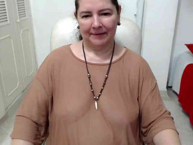 leonela-68