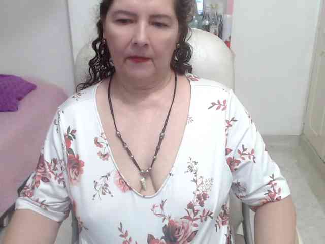 leonela-68 webcam