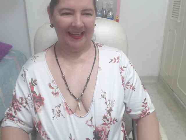 leonela-68 webcam