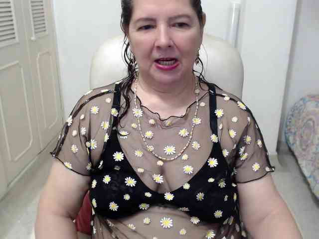 leonela-68 webcam