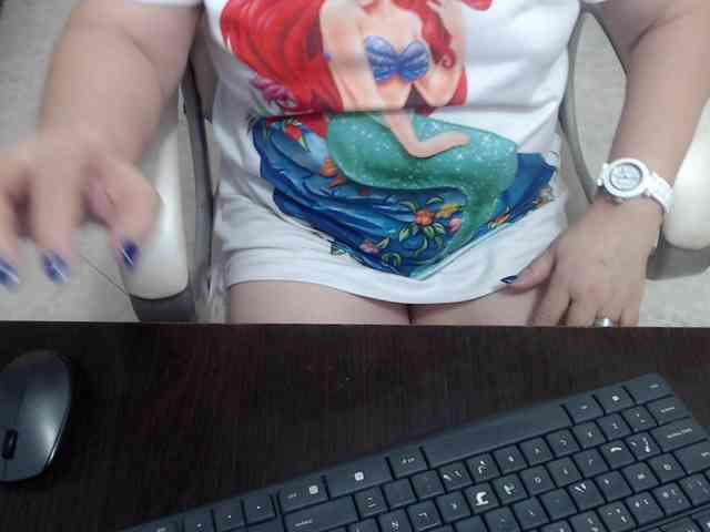 leonela-68 webcam