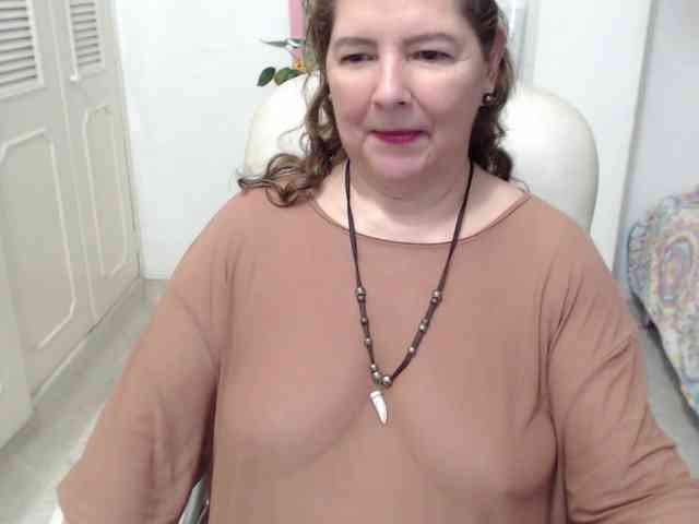 leonela-68 webcam