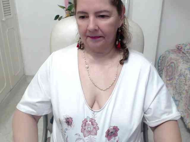 leonela-68 webcam