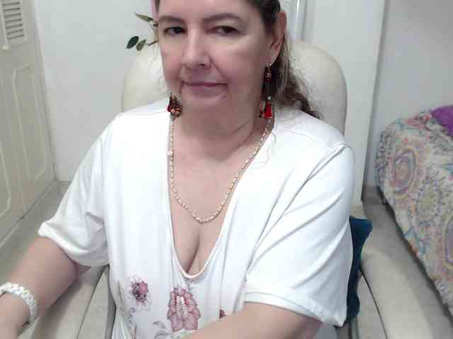 leonela-68 webcam