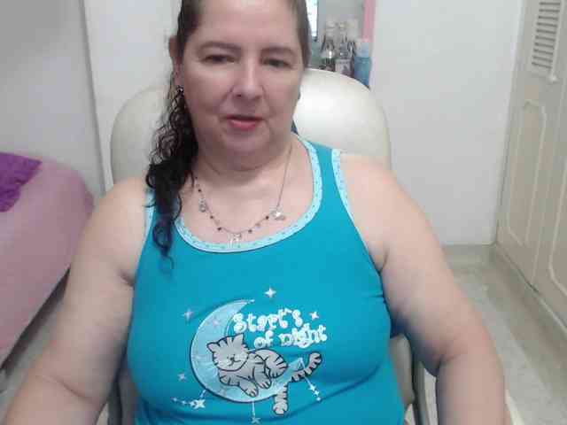 leonela-68 webcam