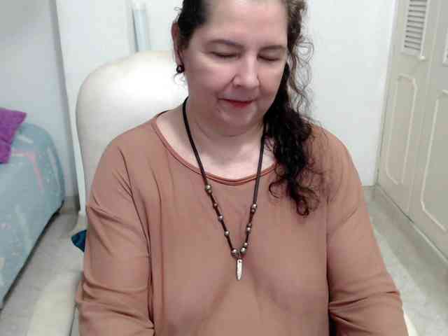 leonela-68 webcam