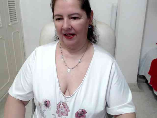 leonela-68 webcam