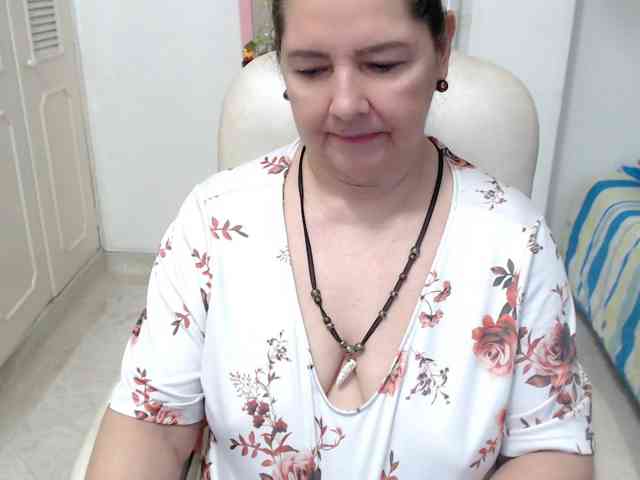 leonela-68