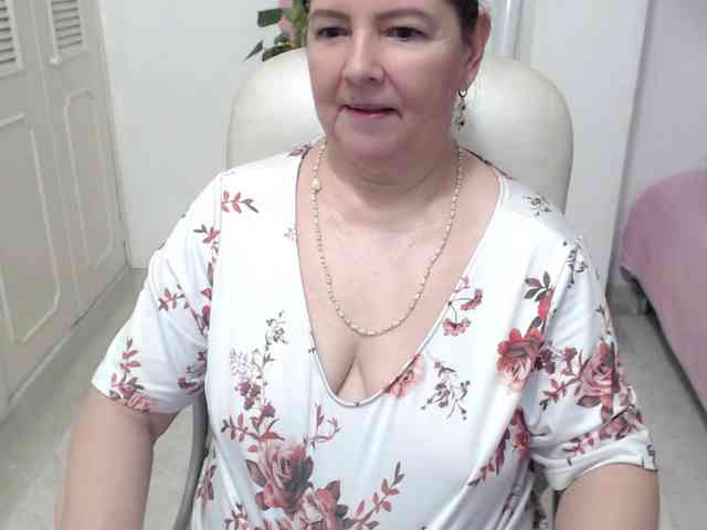 leonela-68 webcam