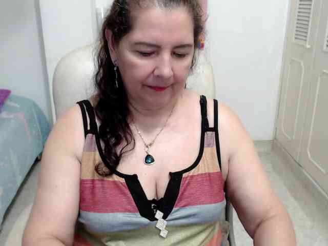 leonela-68