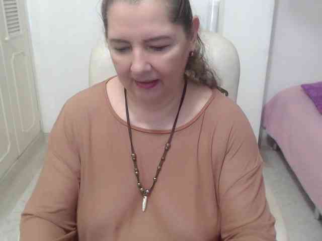 leonela-68
