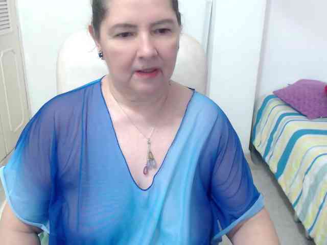 leonela-68 webcam