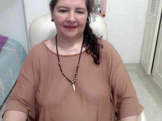 leonela-68