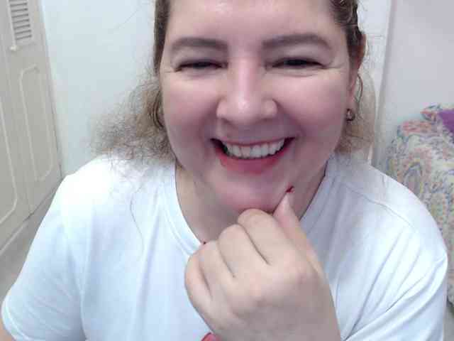 leonela-68 webcam