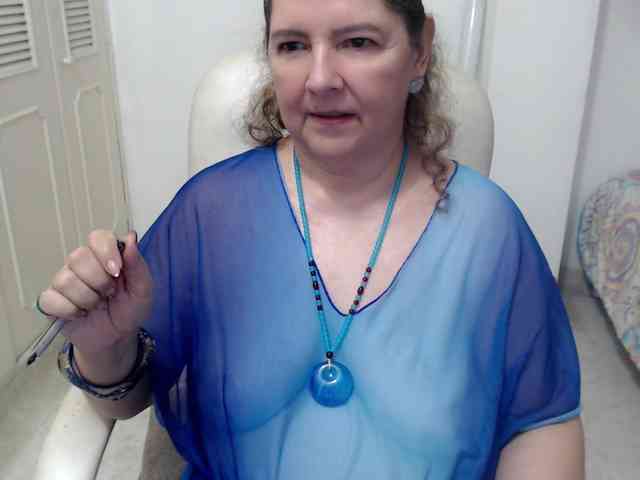 leonela-68 webcam