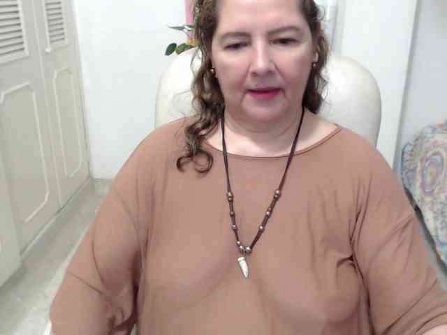 leonela-68 webcam