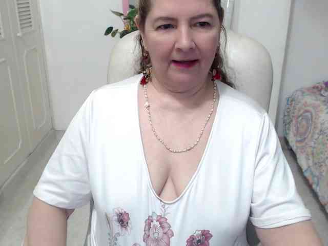 leonela-68 webcam