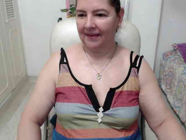 leonela-68 webcam
