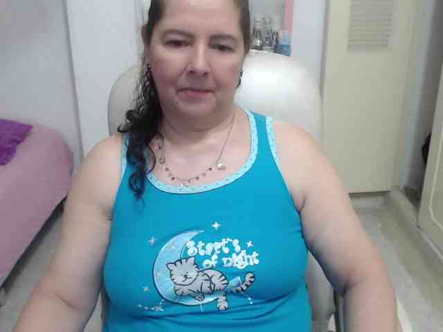 leonela-68 webcam