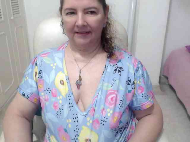 leonela-68 webcam