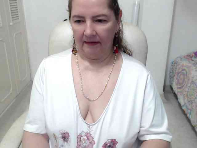 leonela-68 webcam