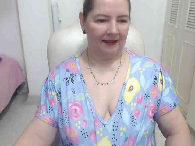 leonela-68 webcam