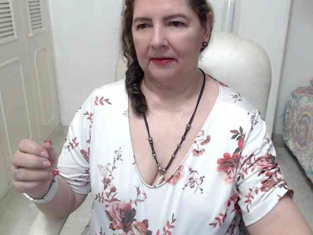 leonela-68 webcam
