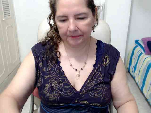 leonela-68 webcam