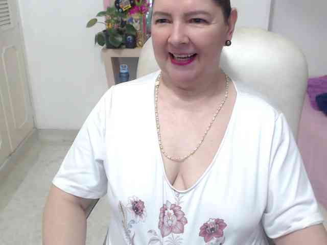 leonela-68 webcam